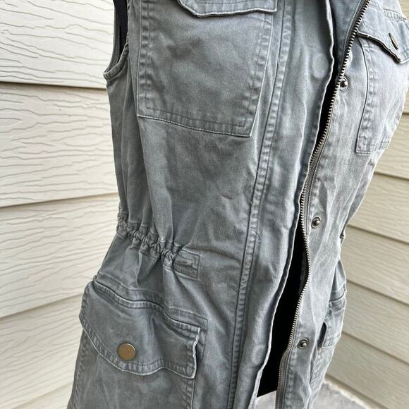 A new day women’s XS sleeveless, cotton, zip, and button-down vest - Picture 4 of 12